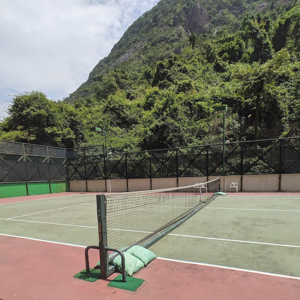 Scenecliff-tennis-court-33-Conduit-Road-承德山莊-干德道 33號-estate-building-image-mid-levels-west-district-西半山區-hong-kong-properties-for-rent-for-sale-jade-land-properties-real-estate-agent-翡翠島