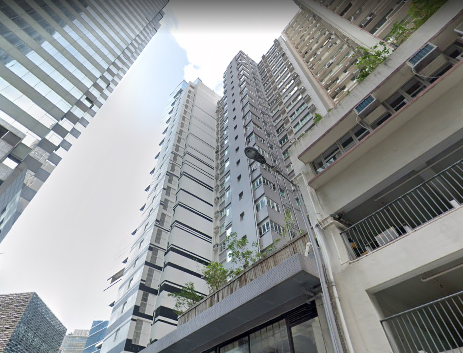 Shiu-King-Court-4-Arbuthnot-Road-mid-levels-west-hong-kong-for-rent-for-sale-jade-land-properties-real-estate-agent