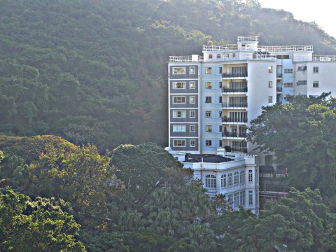 new-alberose-estate-building-image-136-pok-fu-lam-road-building-image-pok-fu-lam-district-hong-kong-properties-for-rent-for-sale-jade-land-properties-real-estate-agent-central