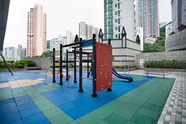 Robinson-Heights-facilities-playground-building-entrance-8-Robinson-Roa-樂信台-設施-大廈外形-羅便臣道 8號-estate-building-image-mid-levels-west-district-西半山區-hong-kong-properties-for-rent-for-sale-jade-land-properties-real-estate-agent-翡翠島