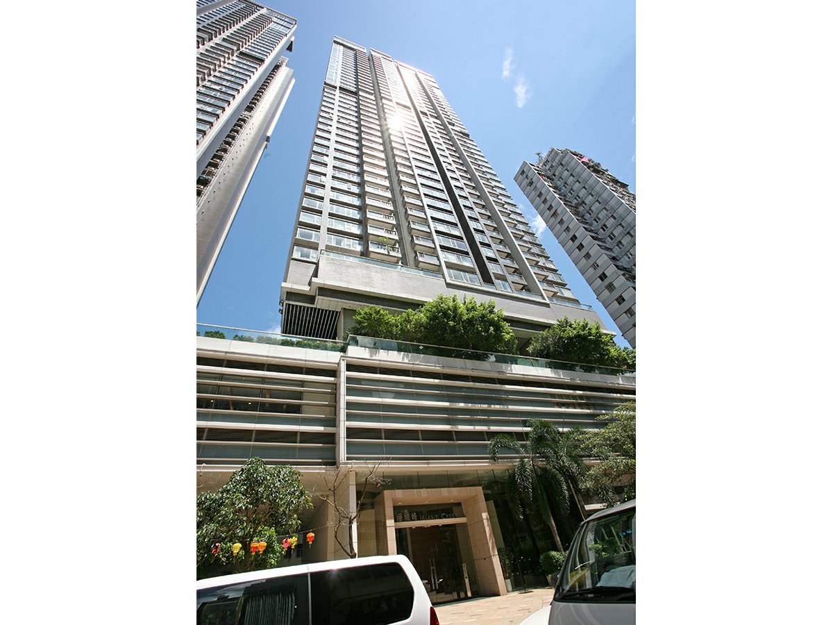 Island-Crest-building-exterior-8-First-Street-縉城峰-第一街 8號-estate-building-image-sai-ying-pun-district-西營盤區-hong-kong-properties-for-rent-for-sale-jade-land-properties-real-estate-agent-翡翠島