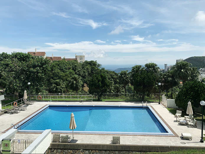 Ridgeway swimming pool facilities 33 Plantation Road The Peak 君珀 堅尼地道 4號 中半山Hong Kong Renovated Apartment For Rent Jade Land Properties Hong Kong Real Estate Agent 香港 靚裝修 出租 翡翠島物業 房子 屋子